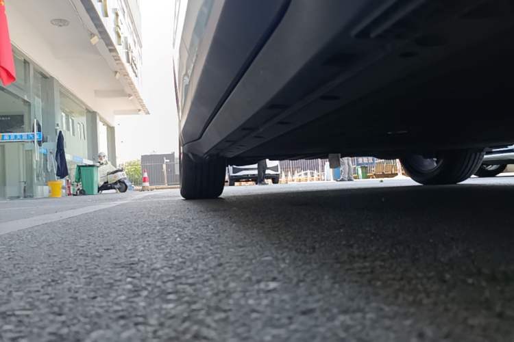 Used ARCFOX Alpha T5 2024 520 MAX Right Side Sill