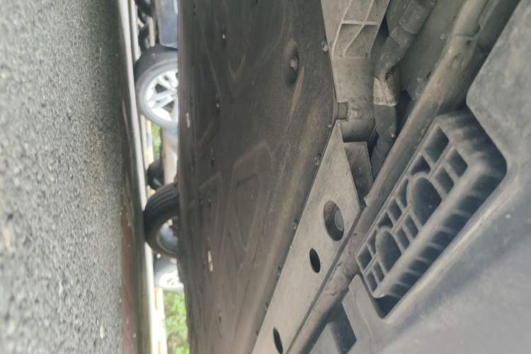 Used ARCFOX Alpha T5 2024 660 MAX Chassis Front Left