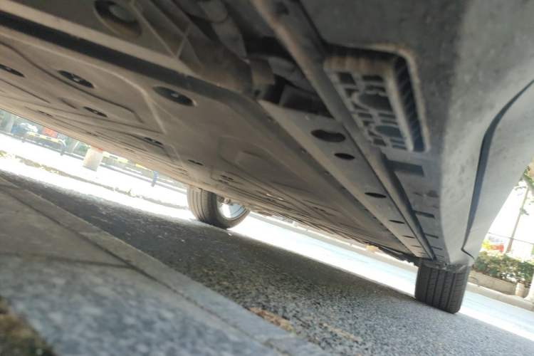 Used ARCFOX Alpha T5 2024 660 MAX Chassis Front Left