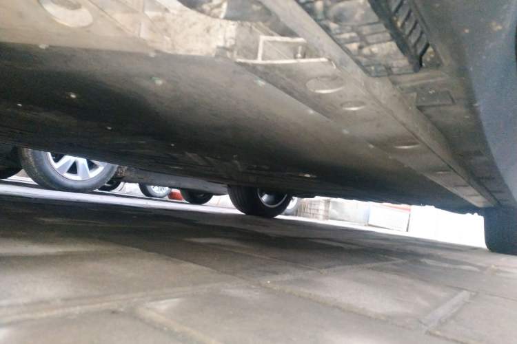 Used ARCFOX Alpha T5 2024 520 MAX Chassis Front Left