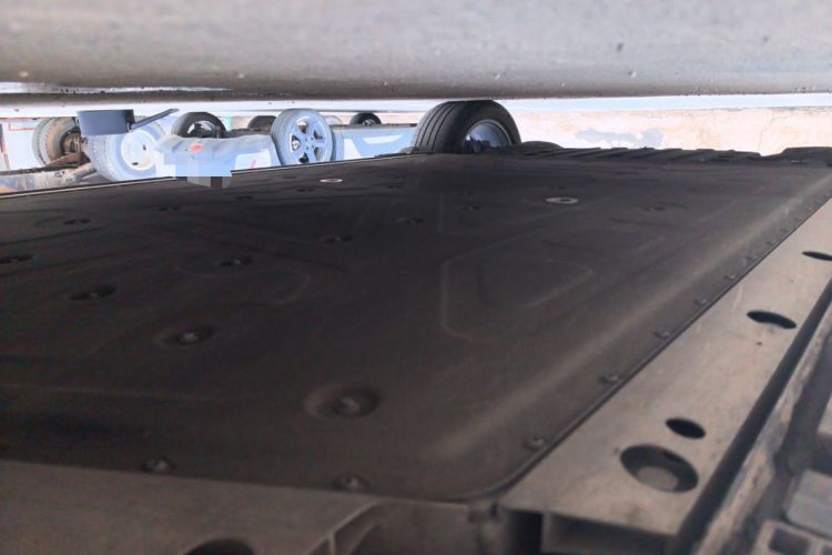 Used ARCFOX Alpha T5 2024 520 MAX Chassis Front Right