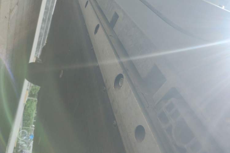 Used ARCFOX Alpha T5 2024 660 MAX Chassis Rear Left