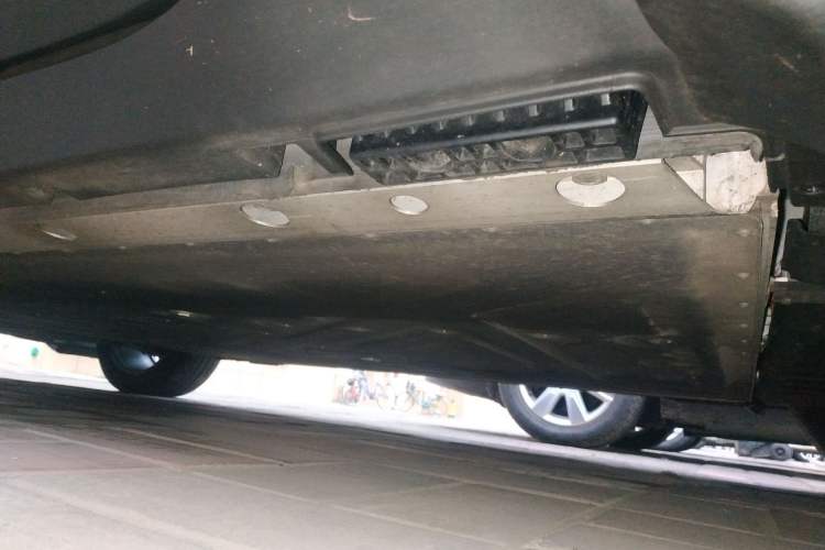 Used ARCFOX Alpha T5 2024 520 MAX Chassis Rear Left