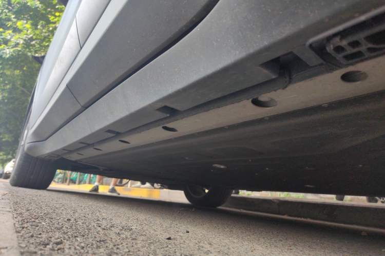 Used ARCFOX Alpha T5 2024 520 MAX Chassis Rear Left
