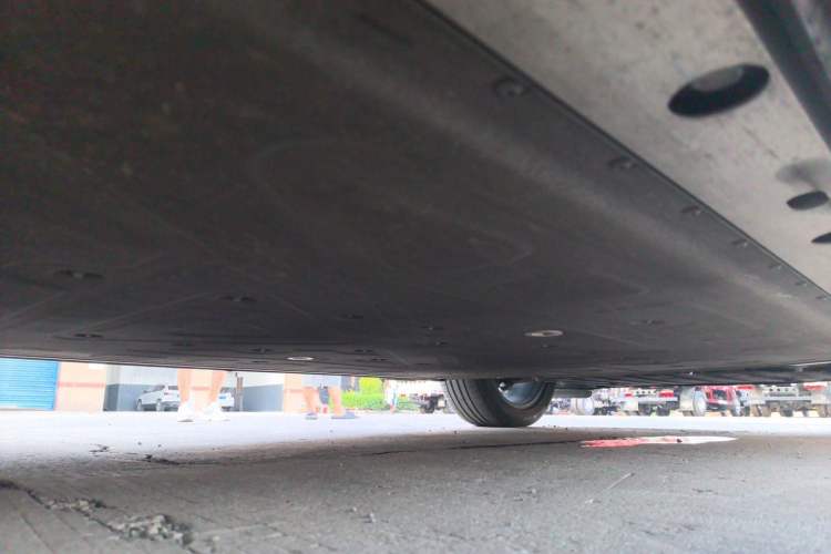 Used ARCFOX Alpha T5 2024 520 MAX Chassis Rear Right