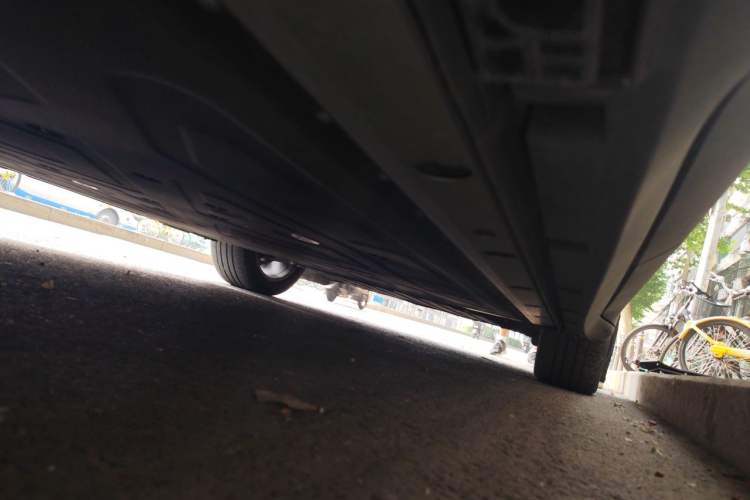 Used ARCFOX Alpha T5 2024 520 MAX Chassis Rear Right