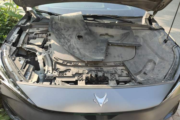 Used ARCFOX Alpha T5 2024 660 MAX Engine Bay