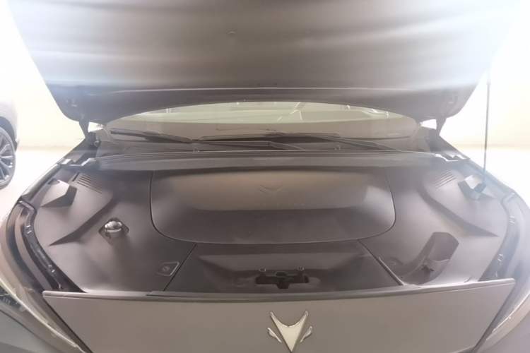 Used ARCFOX Alpha T5 2024 660 MAX Engine Bay