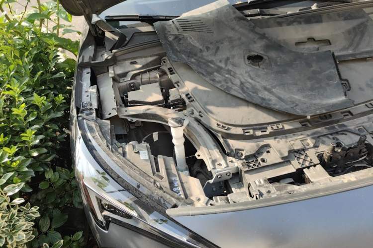 Used ARCFOX Alpha T5 2024 660 MAX Engine Bay Right