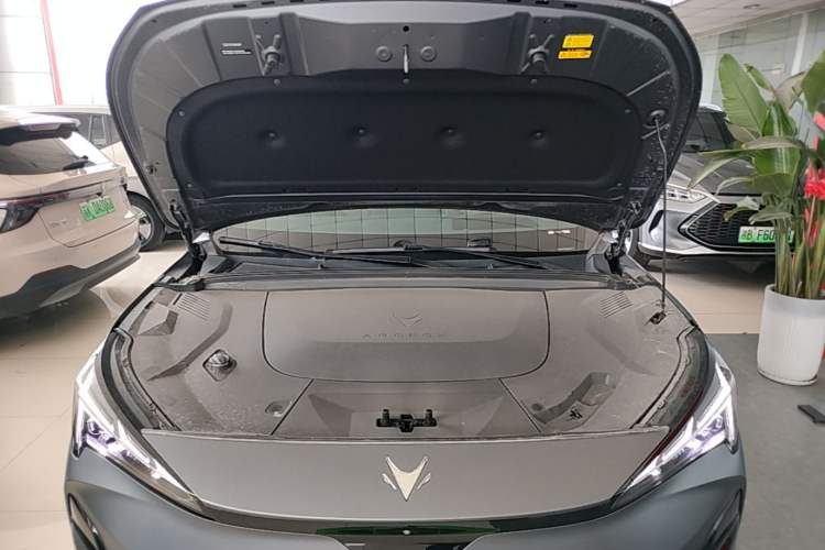 Used ARCFOX Alpha T5 2024 520 MAX Engine Bay