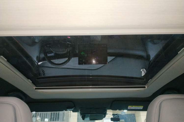 Used ARCFOX Alpha T5 2024 520 MAX Headliner