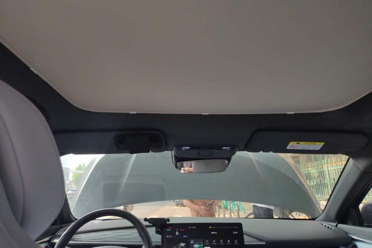 Used ARCFOX Alpha T5 2024 520 MAX Headliner