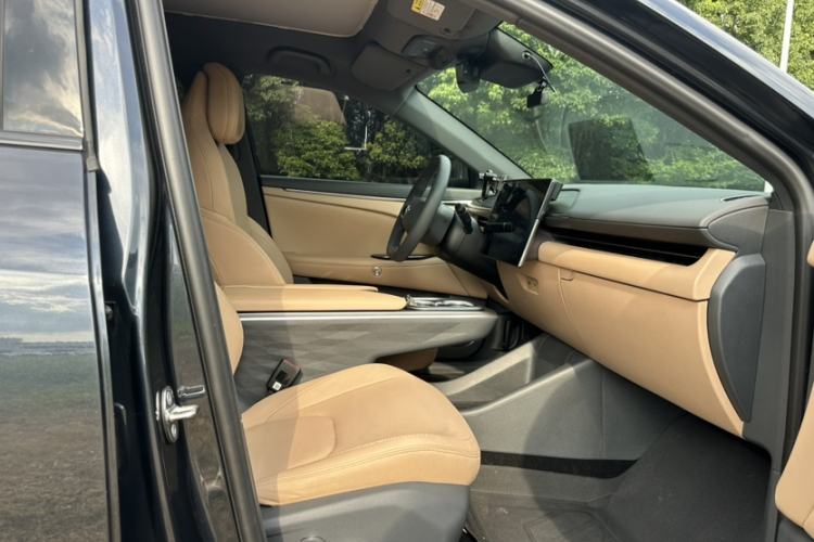 Used ARCFOX Alpha T5 2024 520 MAX Interior 6