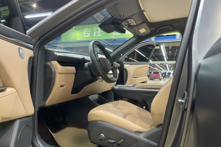 Used ARCFOX Alpha T5 2024 520 MAX Interior 7