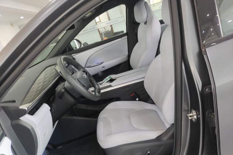 Used ARCFOX Alpha T5 2024 520 MAX Left Front Seat
