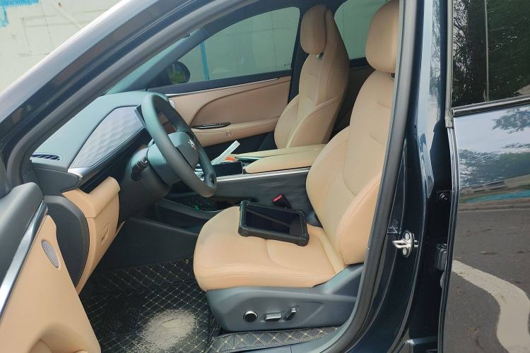 Used ARCFOX Alpha T5 2024 520 MAX Left Front Seat