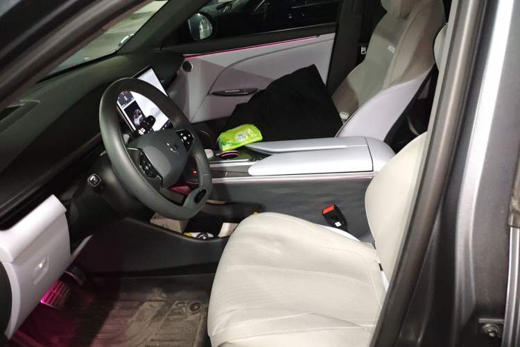 Used ARCFOX Alpha T5 2024 660 MAX Left Front Seat