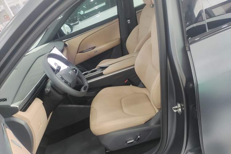 Used ARCFOX Alpha T5 2024 520 PRO Left Front Seat