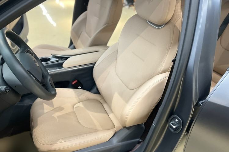 Used ARCFOX Alpha T5 2024 520 MAX Left Front Seat