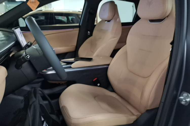 Used ARCFOX Alpha T5 2024 520 MAX Left Front Seat