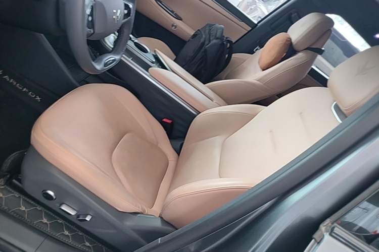 Used ARCFOX Alpha T5 2024 520 MAX Left Front Seat