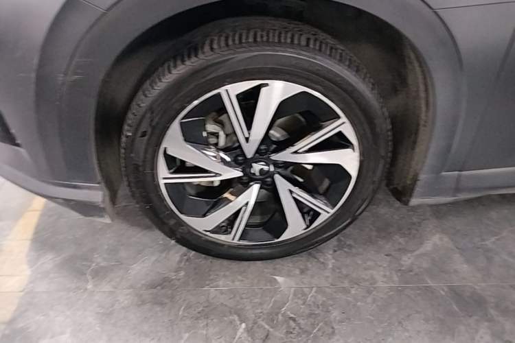 Used ARCFOX Alpha T5 2024 520 PRO Left Front Wheel Hub