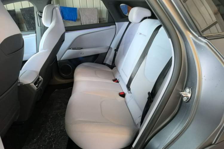 Used ARCFOX Alpha T5 2024 660 MAX Left Rear Seat