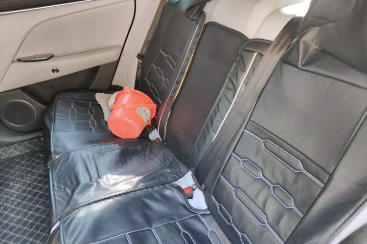 Used ARCFOX Alpha T5 2024 660 MAX Left Rear Seat
