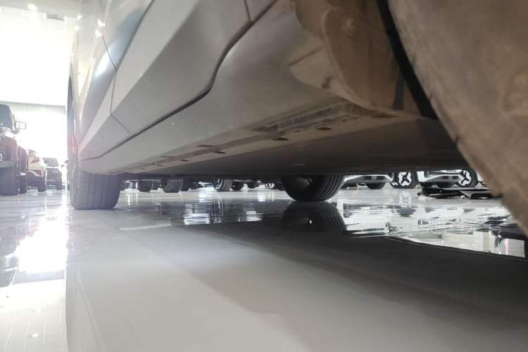 Used ARCFOX Alpha T5 2024 520 PRO Left Side Sill