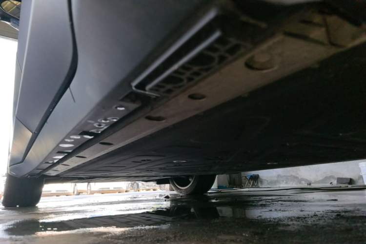 Used ARCFOX Alpha T5 2024 660 MAX Left Side Sill
