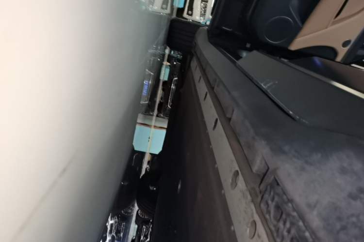 Used ARCFOX Alpha T5 2024 520 MAX Left Side Sill