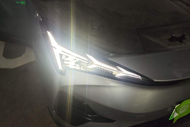 Used ARCFOX Alpha T5 2024 520 PRO Right Front Headlight