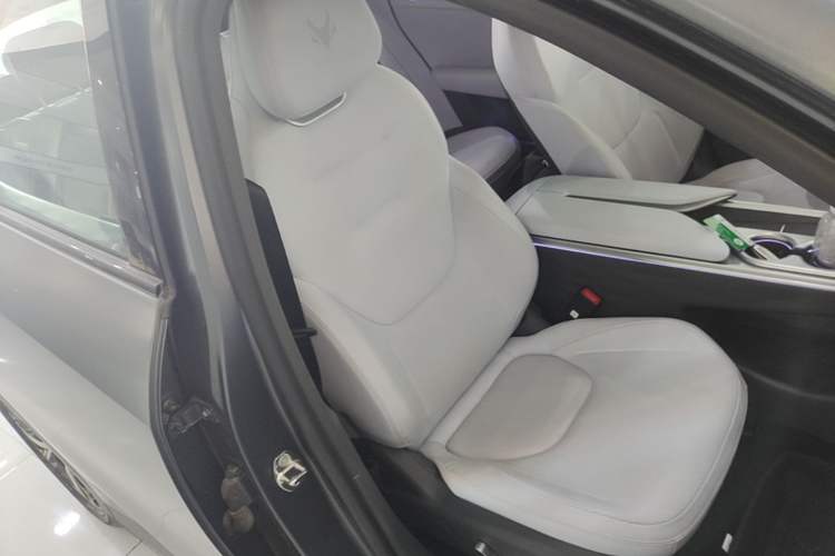 Used ARCFOX Alpha T5 2024 520 MAX Right Front Seat