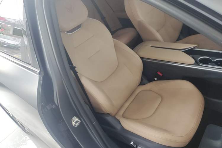 Used ARCFOX Alpha T5 2024 520 PRO Right Front Seat