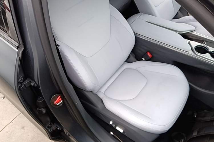 Used ARCFOX Alpha T5 2024 520 MAX Right Front Seat
