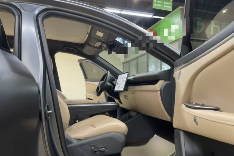 Used ARCFOX Alpha T5 2024 520 MAX Right Front Seat