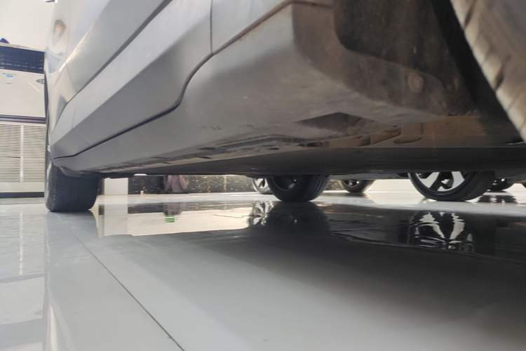 Used ARCFOX Alpha T5 2024 520 PRO Right Side Sill
