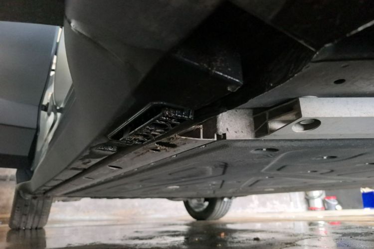 Used ARCFOX Alpha T5 2024 660 MAX Right Side Sill