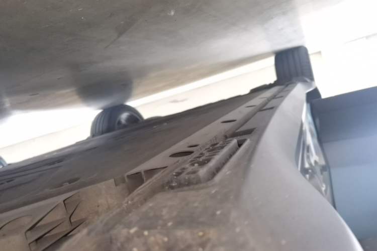 Used ARCFOX Alpha T5 2024 660 MAX Right Side Sill