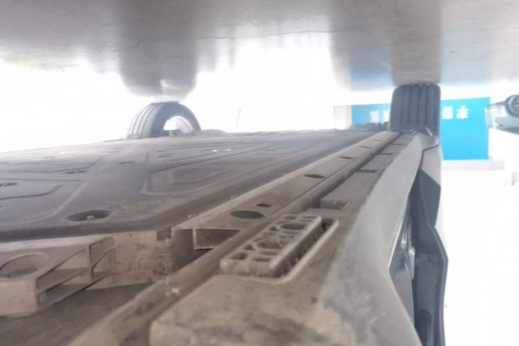 Used ARCFOX Alpha T5 2024 660 MAX Right Side Sill