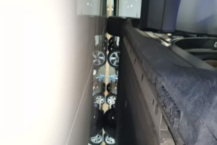 Used ARCFOX Alpha T5 2024 520 MAX Right Side Sill