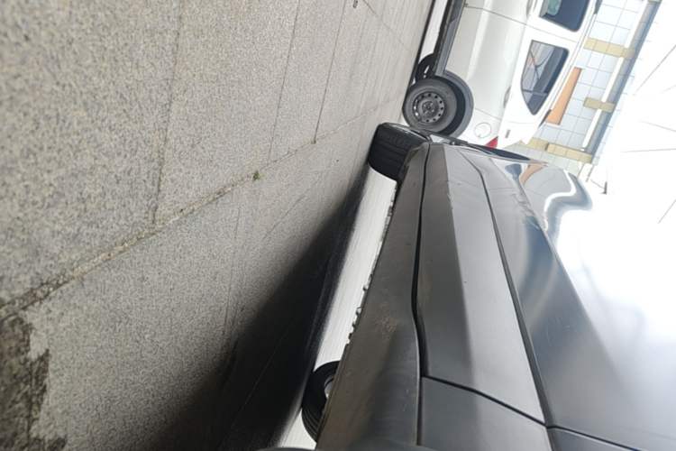 Used ARCFOX Alpha T5 2024 520 MAX Right Side Sill