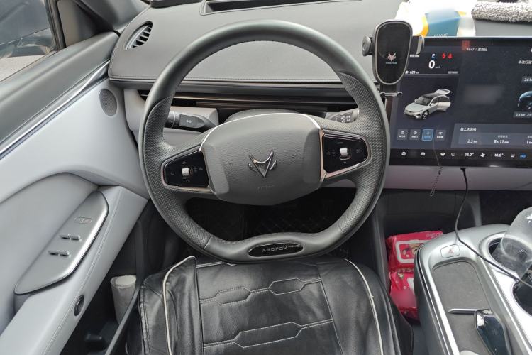 Used ARCFOX Alpha T5 2024 660 MAX Steering Wheel