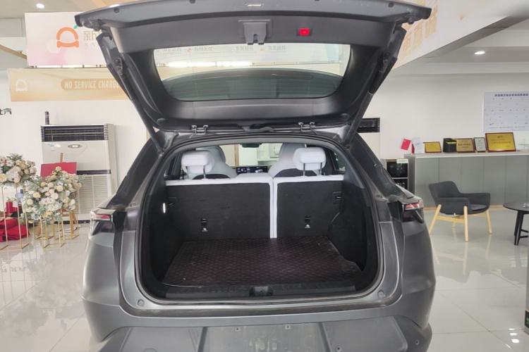 Used ARCFOX Alpha T5 2024 520 MAX Trunk