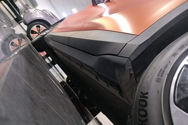 Used ARCFOX Alpha T5 2024 520 MAX Left Side Sill