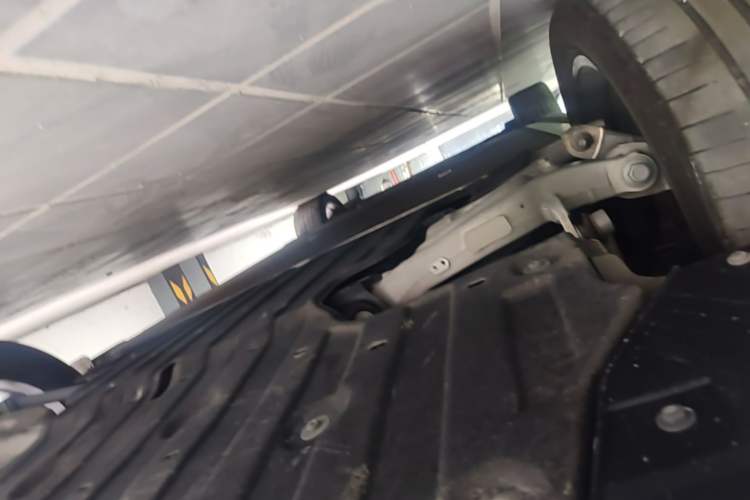 Used ARCFOX Alpha T5 2024 520 MAX Chassis Rear