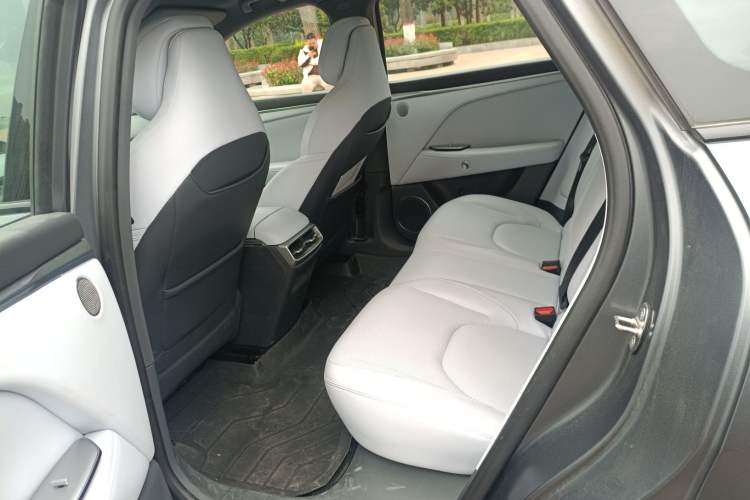 Used ARCFOX Alpha T5 2024 660 MAX Left Rear Seat