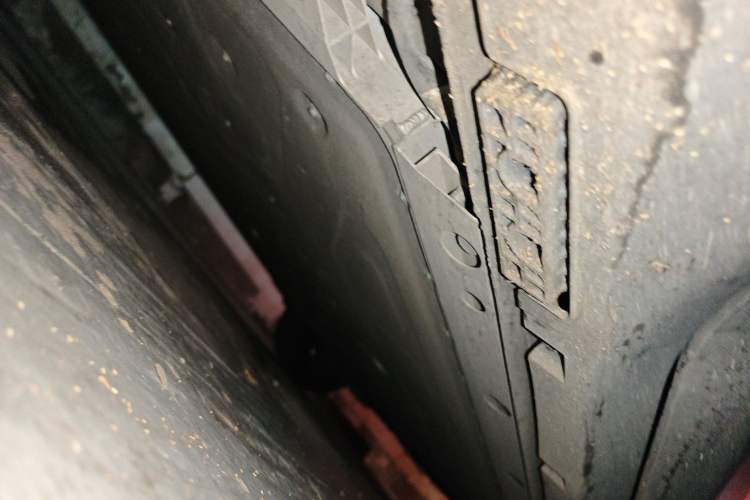 Used ARCFOX Alpha T5 2024 520 MAX Chassis Front Right