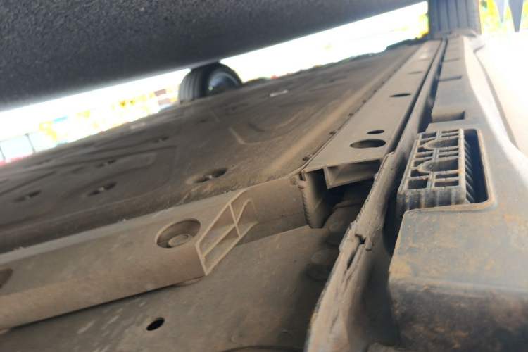 Used ARCFOX Alpha T5 2024 520 MAX Chassis Front Right