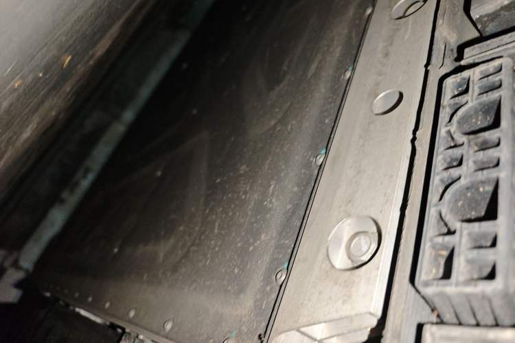 Used ARCFOX Alpha T5 2024 520 MAX Chassis Rear Left